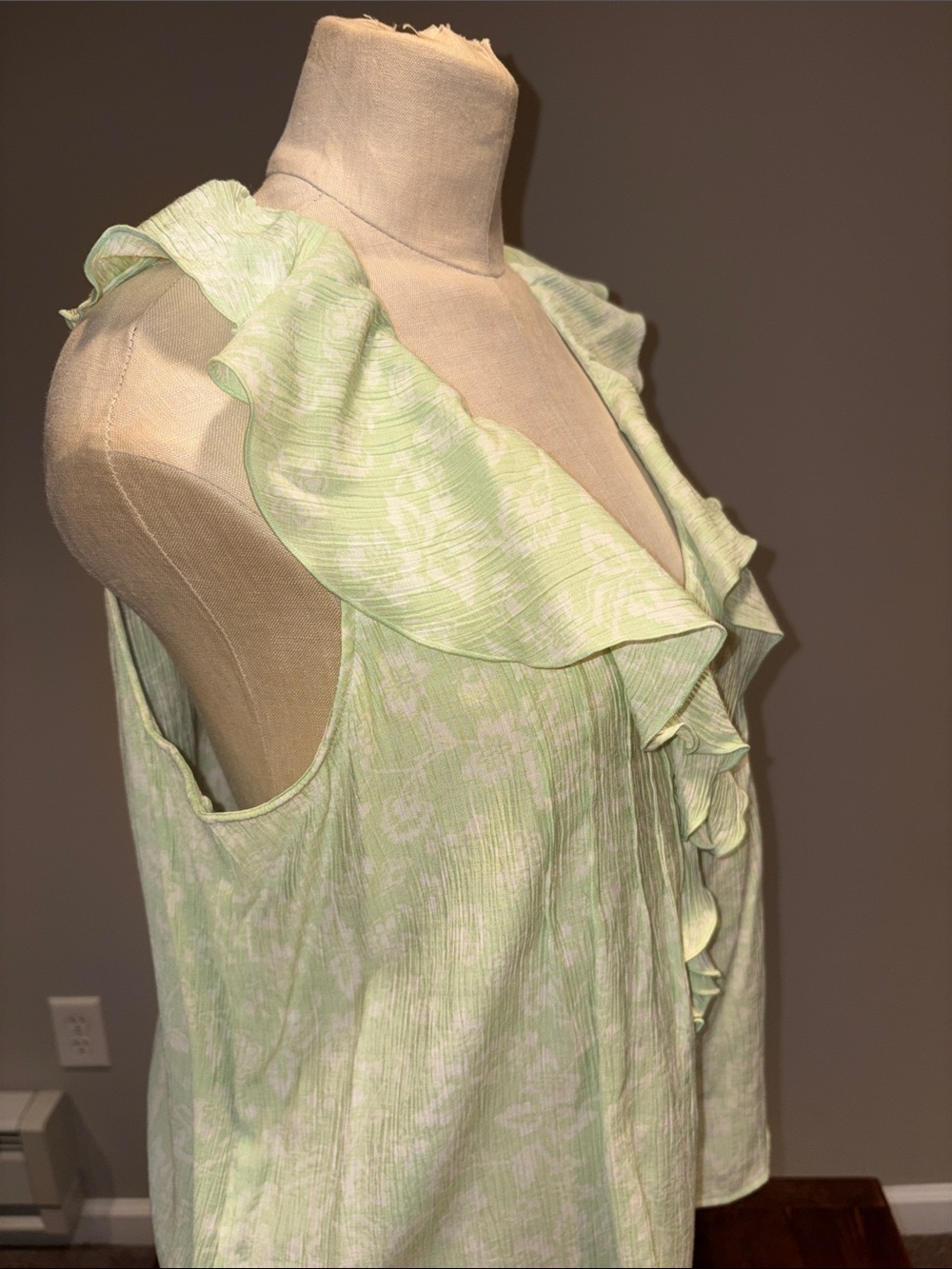 Loft Garden Pleated Ruffle Shell Size S - Picture 5 of 12